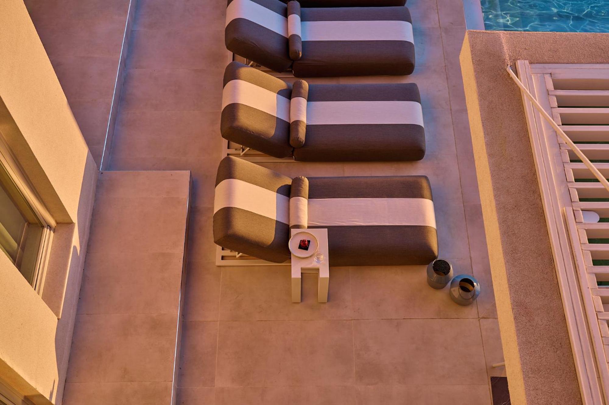 Helius Villas อลิกิ ภายนอก รูปภาพ